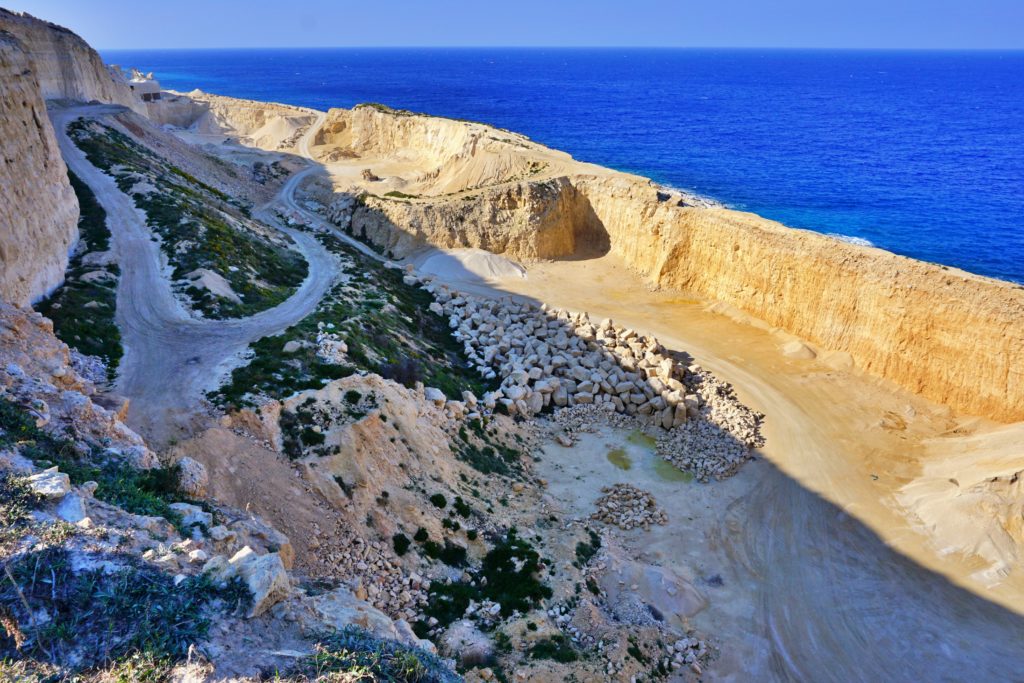 Trasa spacerowa na Gozo - okolice Hondoq Bay